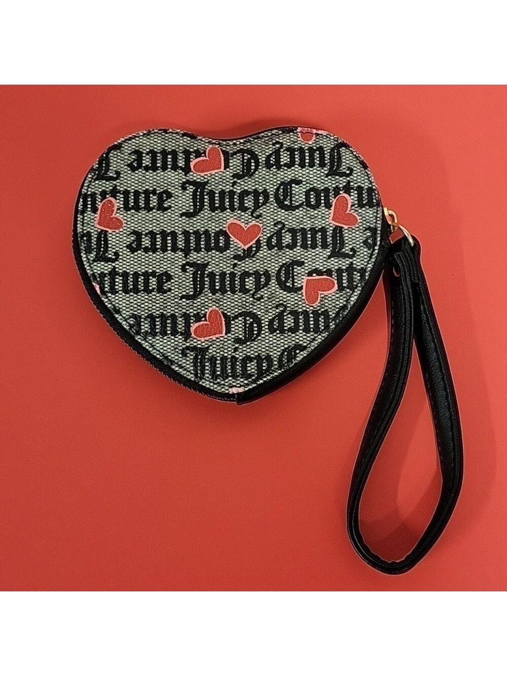 Juicy Couture Los Angeles Heart Shaped Wristlet - Picture 3 of 7